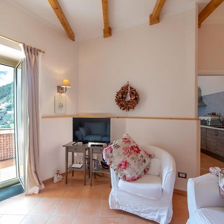 Amalfi Coast Donna Carmela Apartment Скала Екстер'єр фото